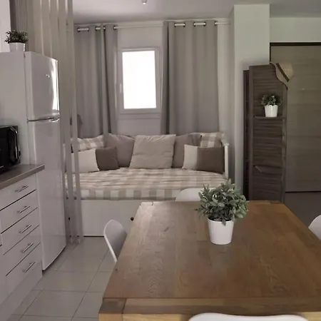 דירה En Corse Avec Terrasse Au Calme סנטה-לוסיה-די-מוריאני