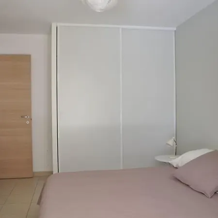 דירה En Corse Avec Terrasse Au Calme סנטה-לוסיה-די-מוריאני